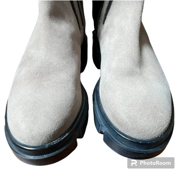 Free People 🆕 Brooks Chelsea Gray/Tan Suede Lug Sole Boots Size 37/7 - Picture 7 of 12